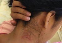 官员猥亵施暴撤职 女子被扒衣服 尺度惊人(组图)（官员被摘下官帽）